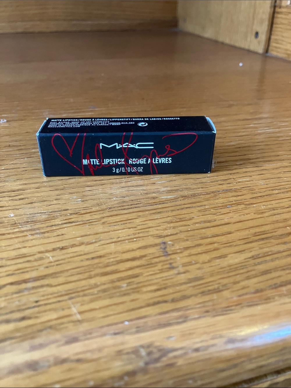 MAC Matte Lipstick “Viva Glam Miley Cyrus 2” Brand New